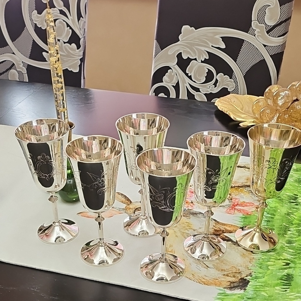 Chic Silver and Black Goblet Collection